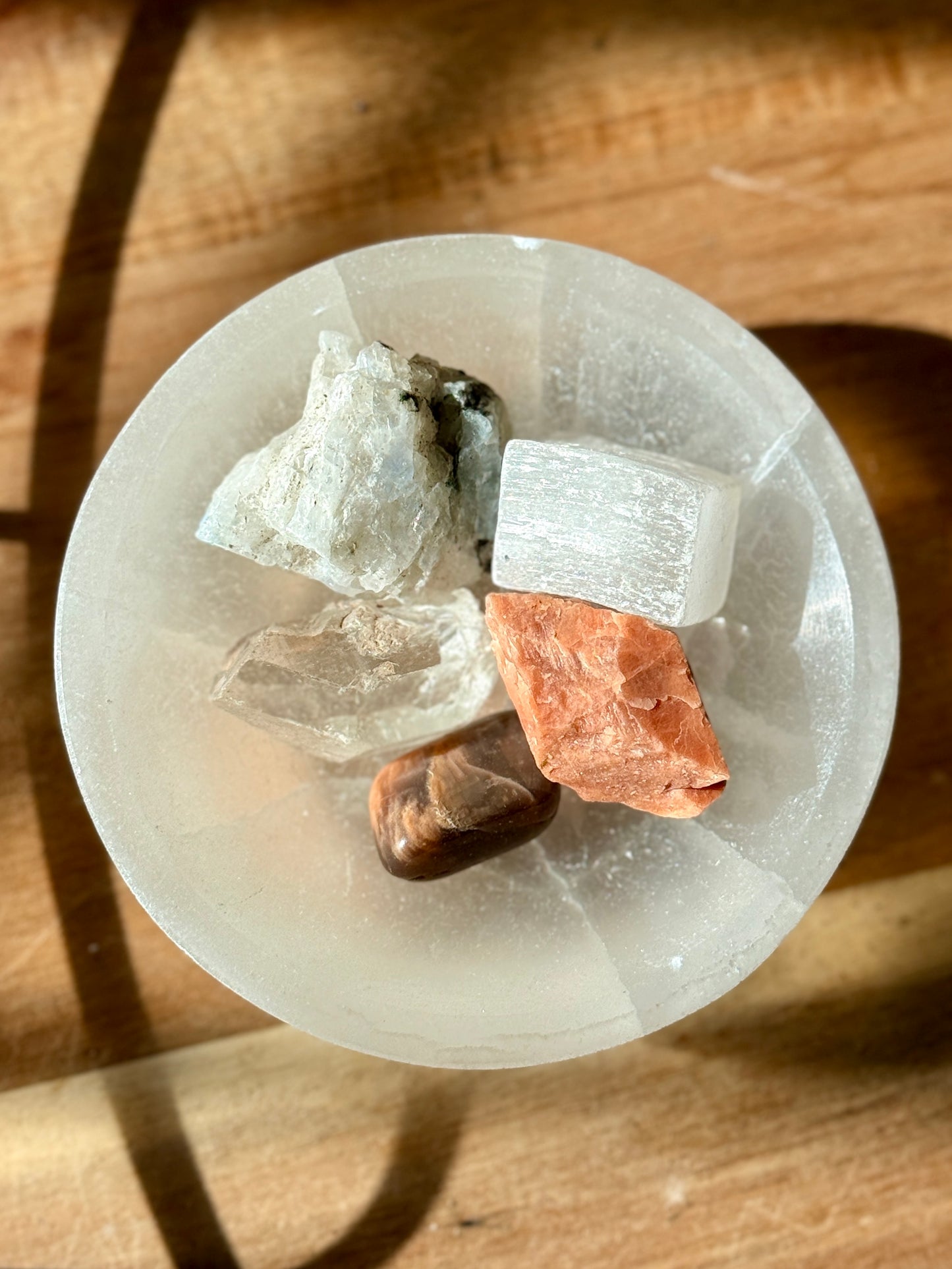 Lunar Alchemy: Shadow, Healing & Intuition